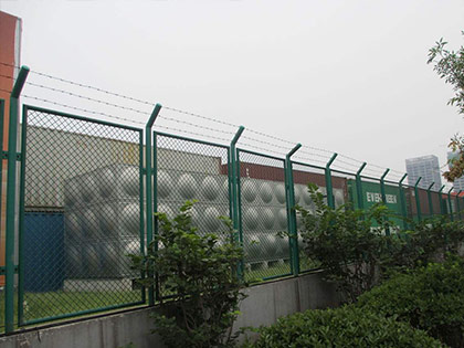 破损的高速公路护栏网有哪些用途